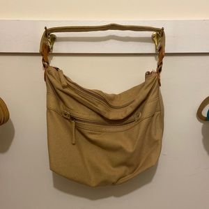 Medium sized handbag
